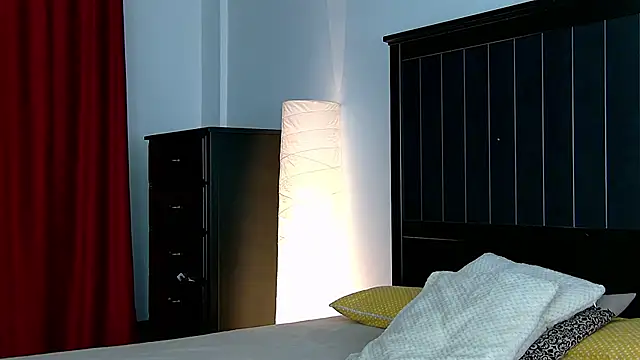 Snapshot of Yanira_Muslim chatting on 11/09/25, 05:11 Yanira Muslim online show from 11/09/25, 05:11