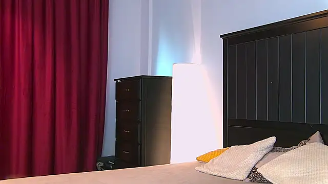 Yanira Muslim online show from 09/14/25, 04:46
