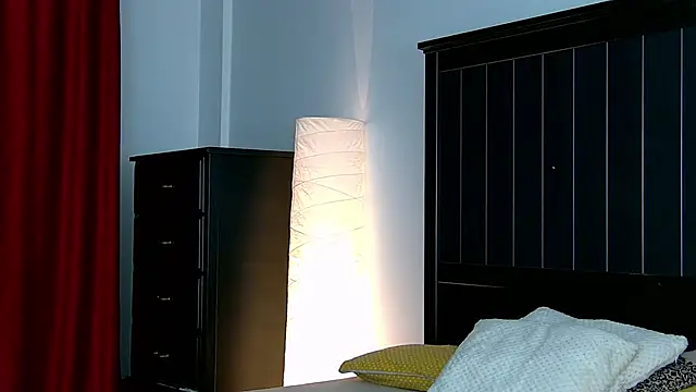 Snapshot of Yanira_Muslim chatting on 11/11/25, 05:02 Yanira Muslim online show from 11/11/25, 05:02