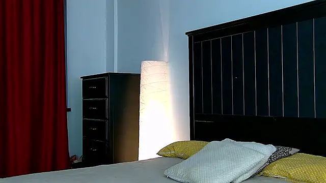 Snapshot of Yanira_Muslim chatting on 11/06/25, 05:11 Yanira Muslim online show from 11/06/25, 05:11