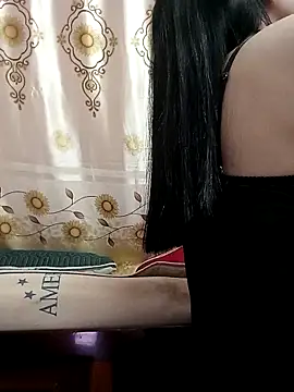 NgocQuyen2K online show from 11/24/25, 10:10