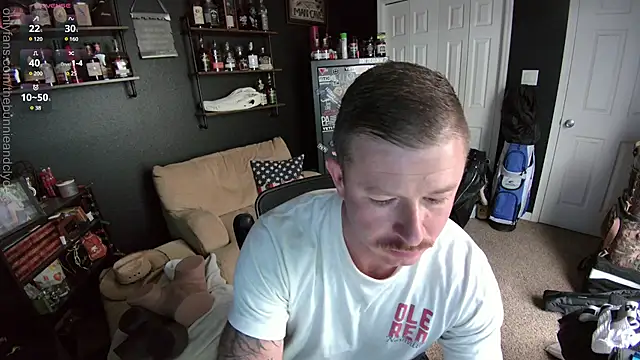 Snapshot of chillinthemosttt chatting on 03/03/25, 08:32 chillinthemosttt online show from 03/03/25, 08:32