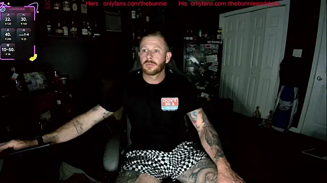 Snapshot of chillinthemosttt chatting on 10/10/25, 03:51 chillinthemosttt online show from 10/10/25, 03:51