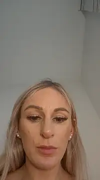 Liana Lou online show from 01/19/25, 01:44