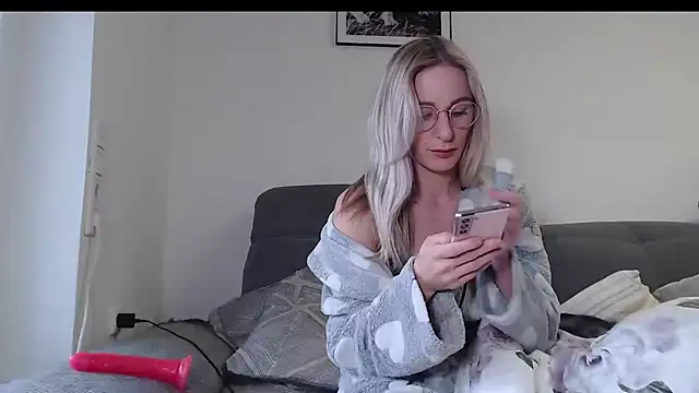 Liana Lou online show from 03/01/26, 04:07