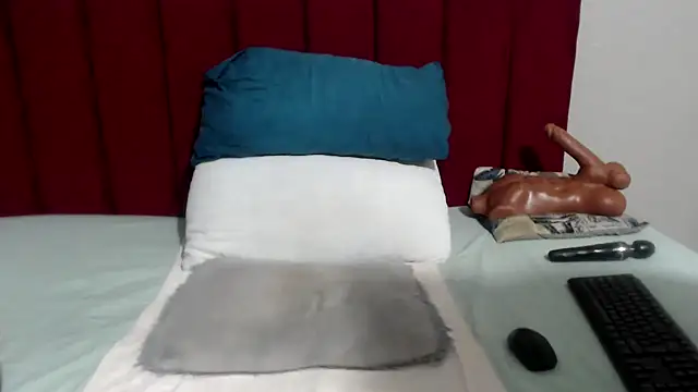 Mochabae online show from 10/26/25, 02:12