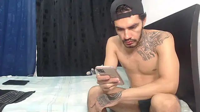 Hot Sharks  online show from 04/08/26, 07:21