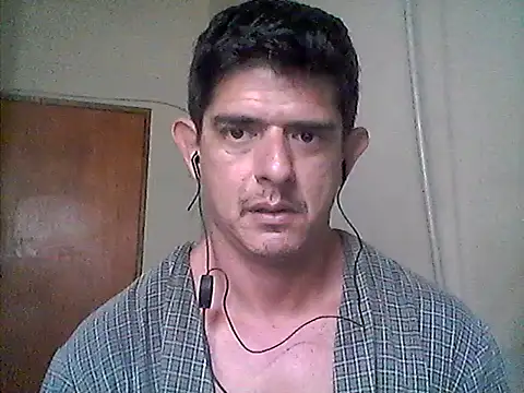 Snapshot of Marobronco chatting on 11/30/25, 02:40 Marobronco online show from 11/30/25, 02:40