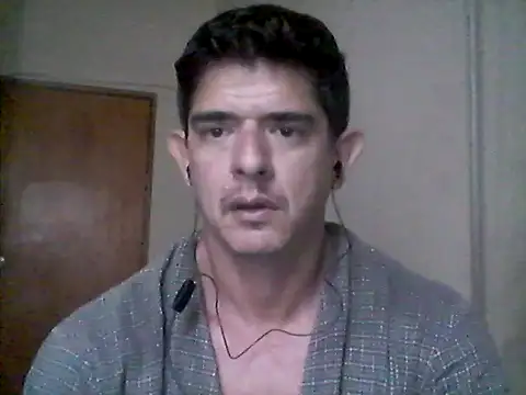 Snapshot of Marobronco chatting on 11/29/25, 01:00 Marobronco online show from 11/29/25, 01:00