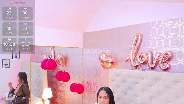 Snapshot of Sara_Desire chatting on 02/17/26, 12:24 Sara Desire online show from 02/17/26, 12:24