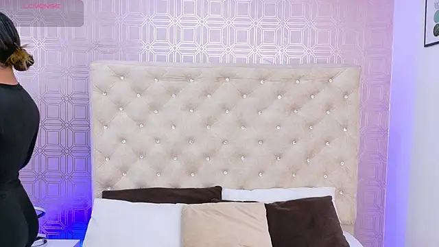 Sara Desire online show from 10/04/25, 12:17