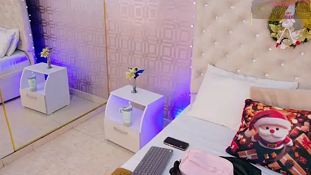 Sara Desire online show from 11/27/25, 12:16