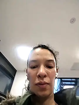 Snapshot of rebekka_simpson chatting on 03/04/25, 11:29 rebekka simpson online show from 03/04/25, 11:29