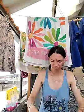 Snapshot of rebekka_simpson chatting on 02/06/25, 04:14 rebekka simpson online show from 02/06/25, 04:14