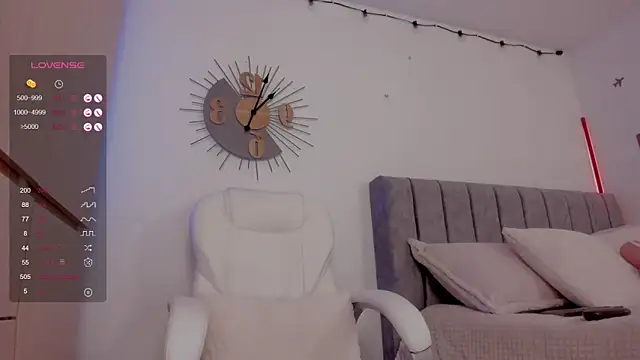 Snapshot of imsofia_ chatting on 10/02/25, 07:17 imsofia  online show from 10/02/25, 07:17