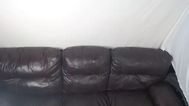 allissonw13 online show from 11/18/25, 10:45