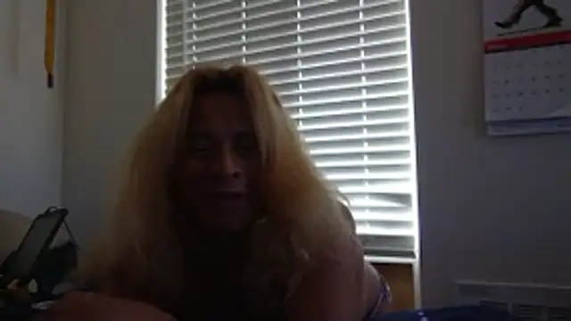 allissonw13 online show from 04/03/26, 09:54