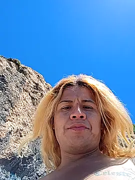 allissonw13 online show from 04/08/26, 07:48