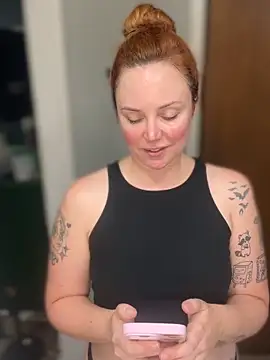 Snapshot of Blaze_Baby chatting on 04/09/26, 01:28 Blaze Baby online show from 04/09/26, 01:28