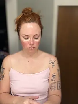 Snapshot of Blaze_Baby chatting on 04/02/26, 02:35 Blaze Baby online show from 04/02/26, 02:35