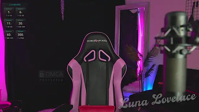 Snapshot of luna_love_lace chatting on 12/13/24, 08:47 luna love lace online show from 12/13/24, 08:47