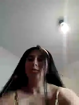 Snapshot of Bigyummmzul chatting on 12/20/24, 02:52 Bigyummmzul online show from 12/20/24, 02:52