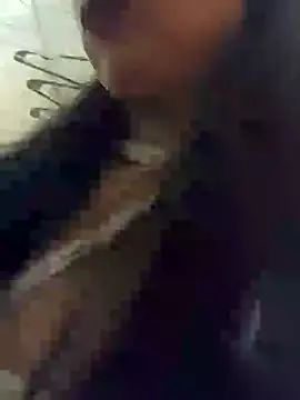 Snapshot of Bigyummmzul chatting on 12/22/24, 01:45 Bigyummmzul online show from 12/22/24, 01:45