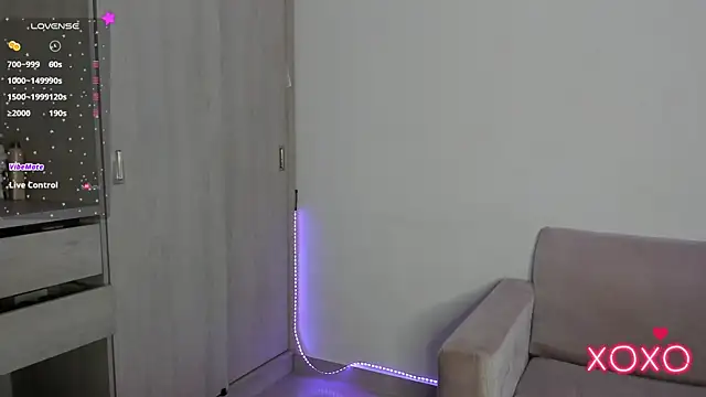 Lilacutte  online show from 10/24/25, 12:31