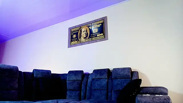 Snapshot of JeremyLowe chatting on 10/28/25, 08:08 JeremyLowe online show from 10/28/25, 08:08