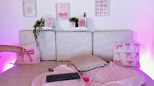 Malka Burning online show from 10/24/25, 07:13