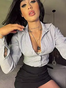 Snapshot of SOPHICARTERS chatting on 01/14/26, 12:31 SOPHICARTERS online show from 01/14/26, 12:31