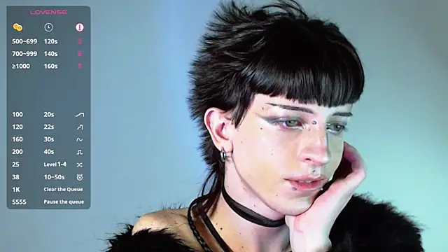 Snapshot of succubot chatting on 10/23/25, 04:00 succubot online show from 10/23/25, 04:00