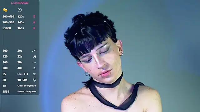 Snapshot of succubot chatting on 10/22/25, 03:28 succubot online show from 10/22/25, 03:28