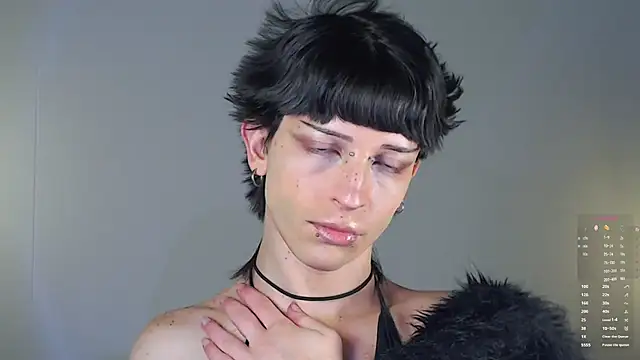 Snapshot of succubot chatting on 12/04/25, 10:03 succubot online show from 12/04/25, 10:03