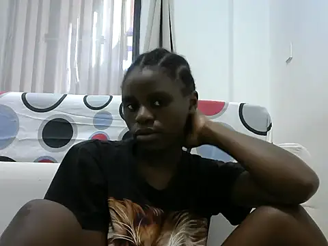 Snapshot of hottgirlval chatting on 06/10/26, 11:44 hottgirlval online show from 06/10/26, 11:44