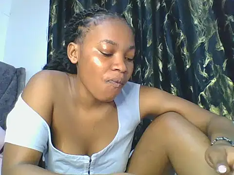  Becky002 online show from 12/18/25, 07:13