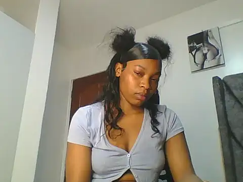 Snapshot of _Becky002 chatting on 07/04/26, 06:45 Becky002 online show from 07/04/26, 06:45