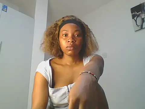  Becky002 online show from 12/14/25, 09:37