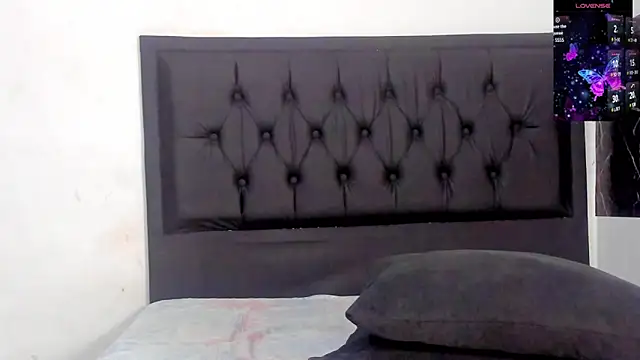 Snapshot of kriixtybrown chatting on 02/22/25, 09:48 kriixtybrown online show from 02/22/25, 09:48