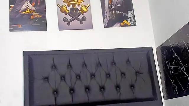 Snapshot of kriixtybrown chatting on 12/25/24, 09:54 kriixtybrown online show from 12/25/24, 09:54