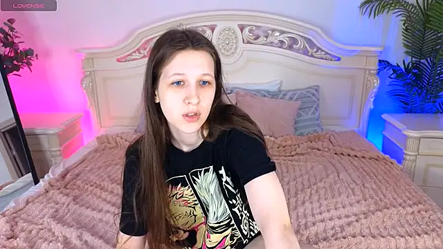 ur kitty   online show from 09/29/25, 12:11