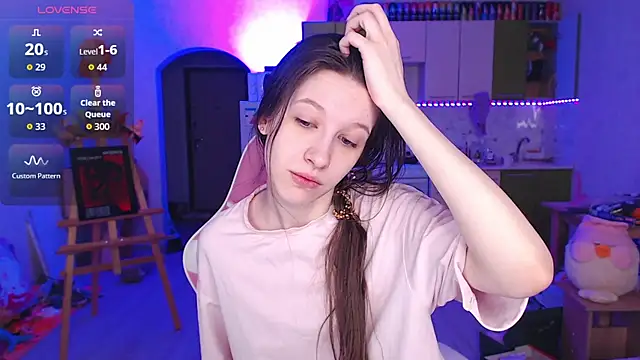 Snapshot of ur_kitty__ chatting on 05/03/26, 01:04 ur kitty online show from 05/03/26, 01:04