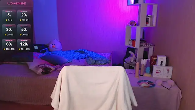 ur kitty   online show from 12/10/24, 03:44