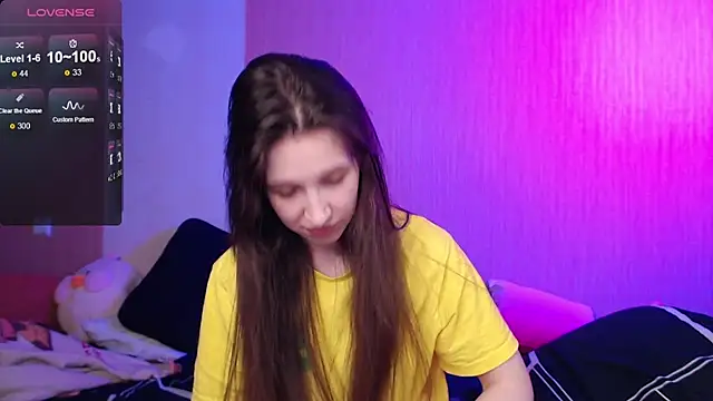 ur kitty   online show from 09/23/25, 01:07