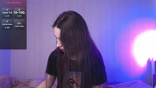 ur kitty   online show from 12/18/25, 09:03