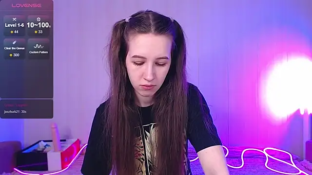 ur kitty   online show from 12/03/25, 08:36