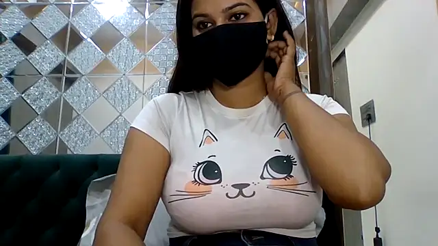 sparkling queen online show from 10/17/25, 01:31