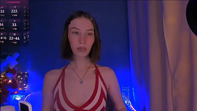 Snapshot of ellaamber chatting on 03/10/25, 11:27 ellaamber online show from 03/10/25, 11:27
