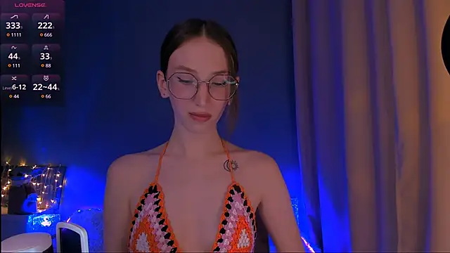 Snapshot of ellaamber chatting on 02/22/25, 07:58 ellaamber online show from 02/22/25, 07:58