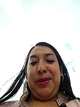 Snapshot of Bella_keny chatting on 07/16/26, 02:47 Bella keny online show from 07/16/26, 02:47